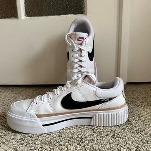 Nike Sneakers